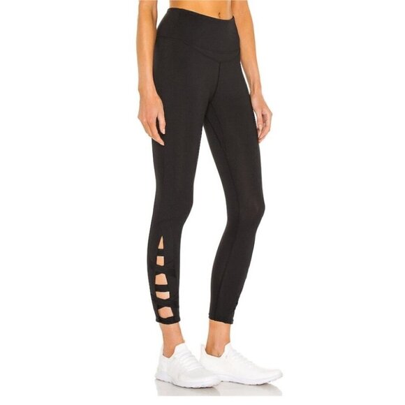 Free PEOPLE Movement Very Prairie High Rise Legging in Black size Large - Picture 5 of 16